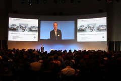 Status|tagged, Photographer|Mazur